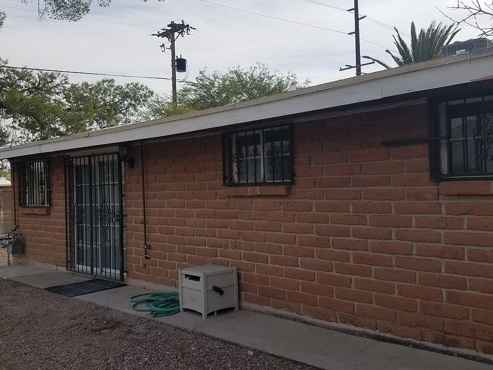 1st image of 3065 N Dodge Blvd