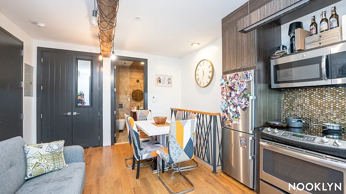 Rented by Nooklyn NYC LLC | media 21