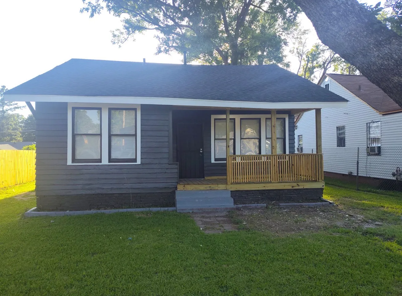 4 bed, 1400 sqft, $800 — Photo 1