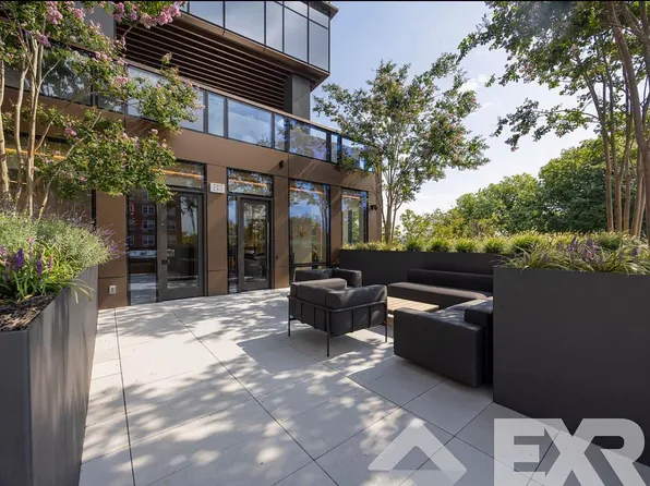 2230 Cropsey Avenue image 8 of 59