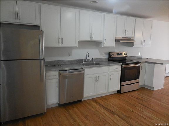 5th image of 13 Marshall Dr