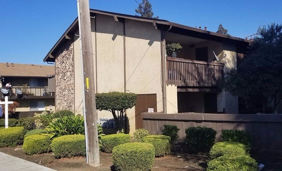 1st image of 340 Amador St