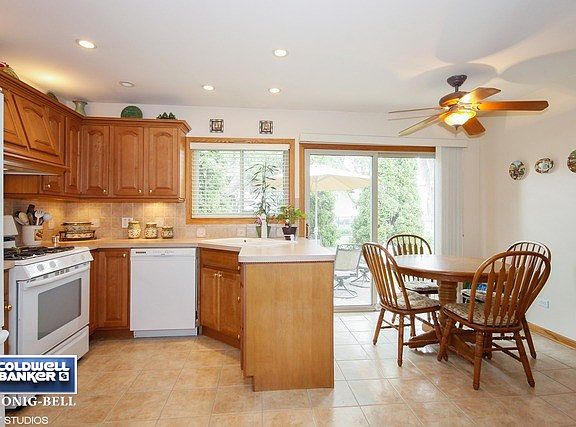 2nd image of 5173 Newport Dr