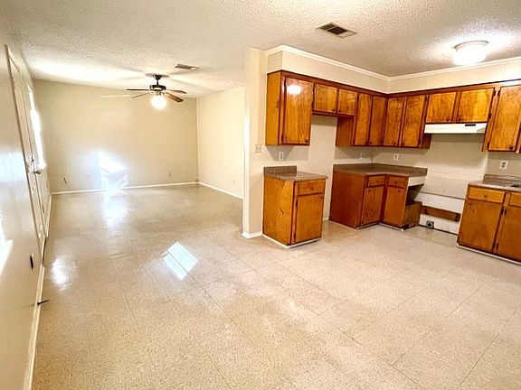 5th image of 310 N Gray Ave