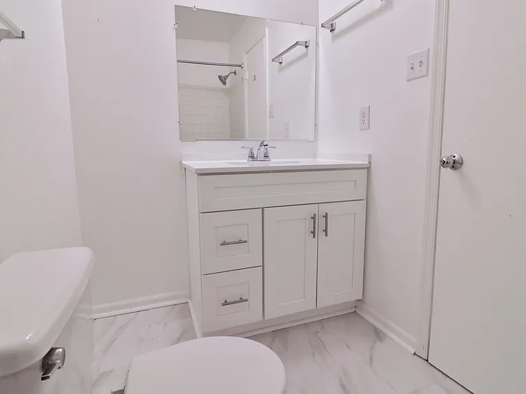 13 Pickering Ct #102 — Photo 8