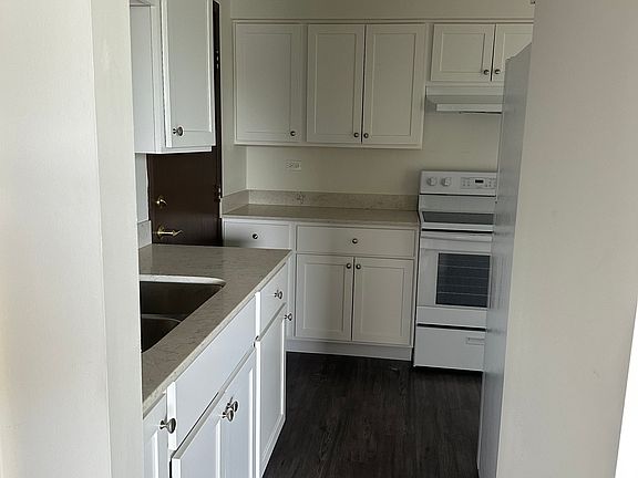 2nd image of 10712 Mary Ln APT 3B
