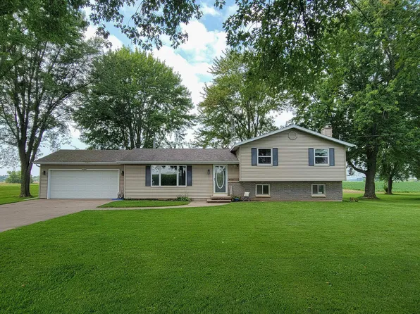 N7833 State Road 76, Bear Creek, WI 54922