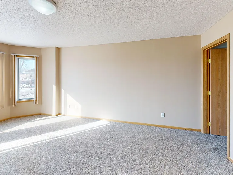 Dakota Park Apartments — Photo 19