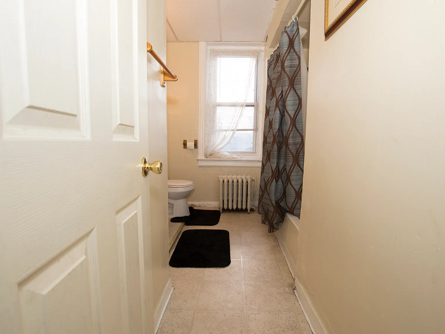 3 bed, 900 sqft, $1,787 — Photo 4