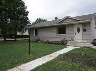 2624 W Cheyenne Rd, Waukegan, IL 60087