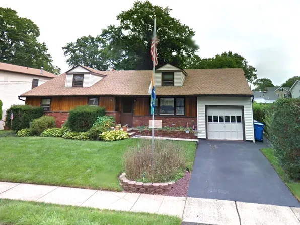 14 Chase Ave, Avenel, NJ 07001