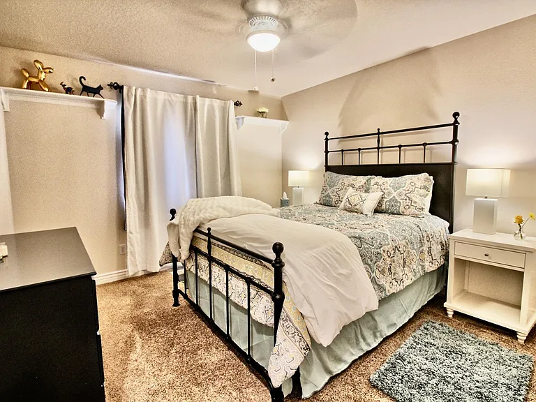 528 E Knoll Dr — Photo 11