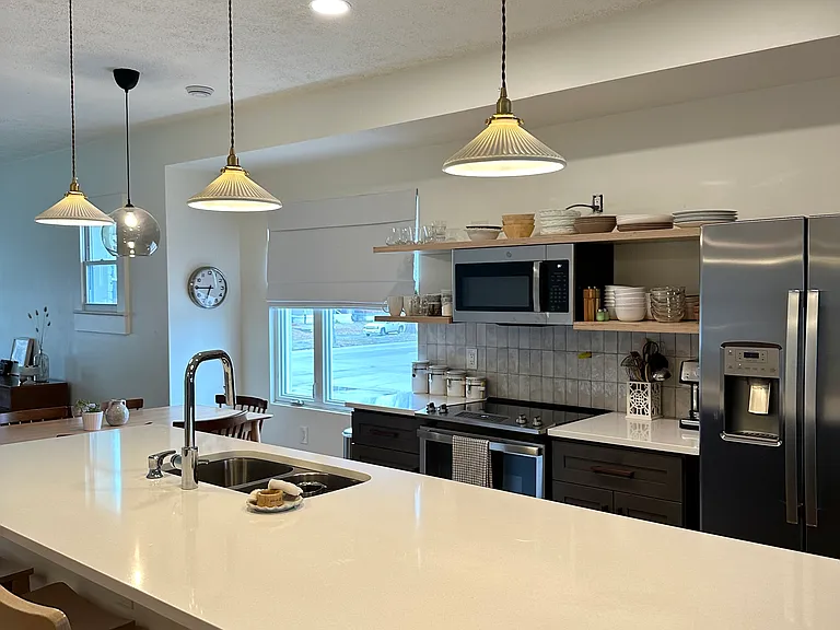 4008 W Broadway — Photo 17