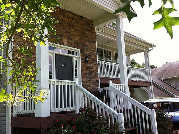 2nd image of 3552 Oakshire Way SE