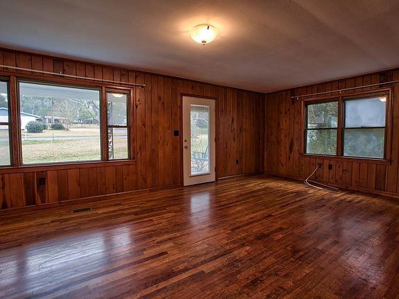 3rd image of 1516 Glenway Dr