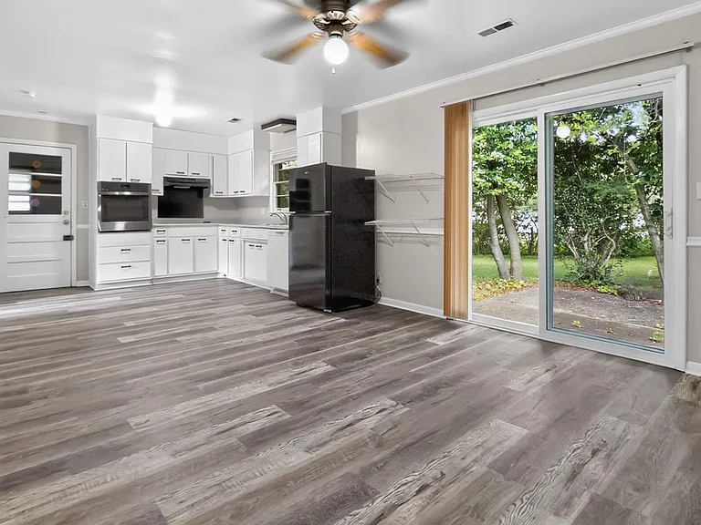 2303 Lynn Rd NW — Photo 7