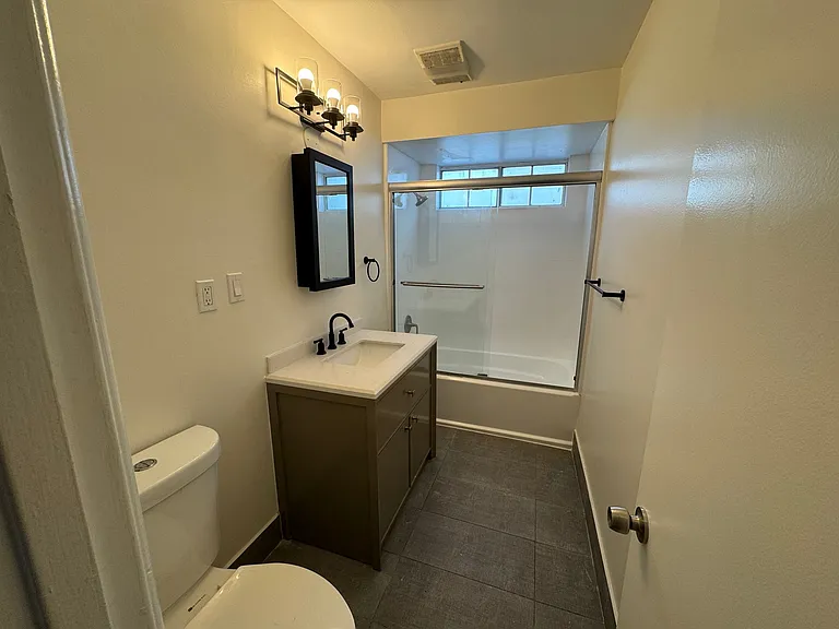 4359 W 136th St — Photo 12