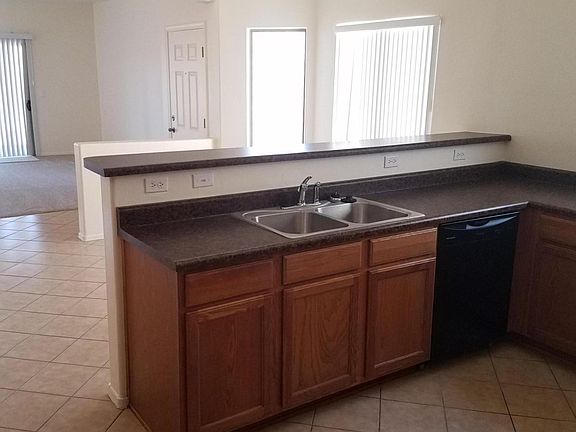 Kitchen 4