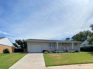 1304 Douglas Dr, Hays, KS 67601