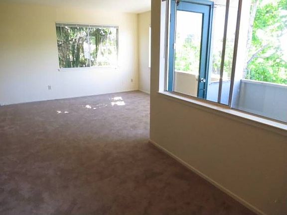 dining room to living roo