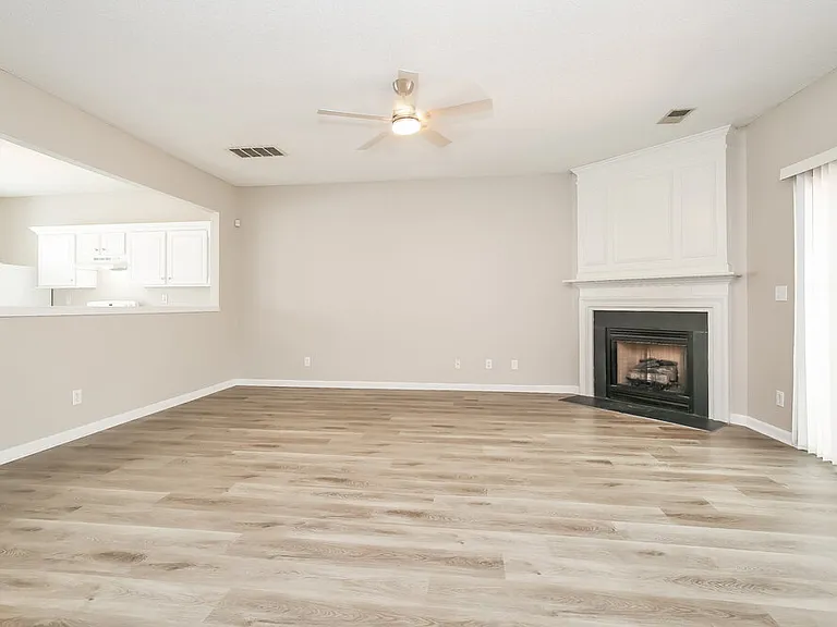 3973 Katherine Way — Photo 7