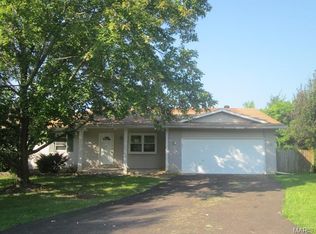 1407 Mohican Trl, Saint Charles, MO 63304