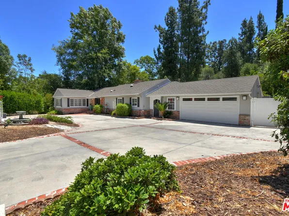 20044 Wells Dr, Woodland Hills, CA 91364