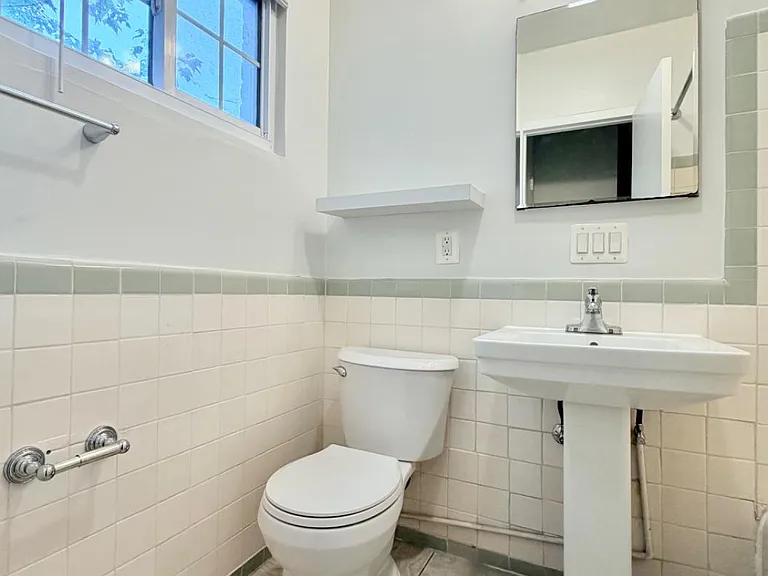 3540 Martha Custis Dr — Photo 15