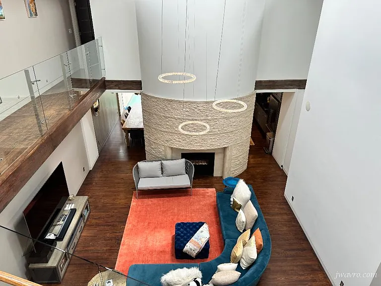 451 Eureka St — Photo 38