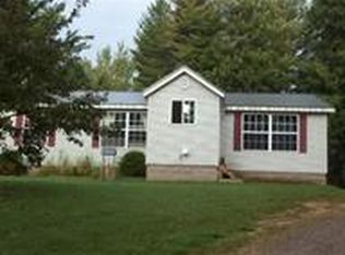 916 Willow Rd, Marquette, MI 49855