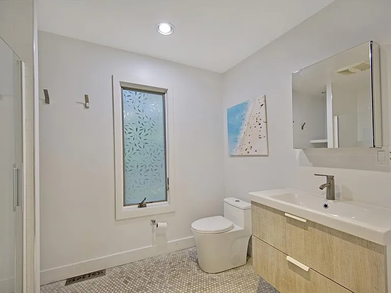 41 Hawthorne Rd — Photo 18