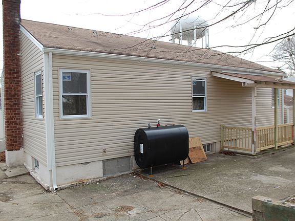 4th image of 17 Carroll St