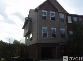 2149 Knotty Pine Trl, Howell, MI