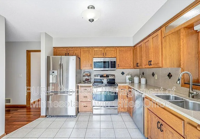 10247 Nottingham Trl — Photo 14