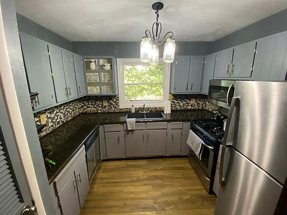 4th image of 2406 Boone Blvd