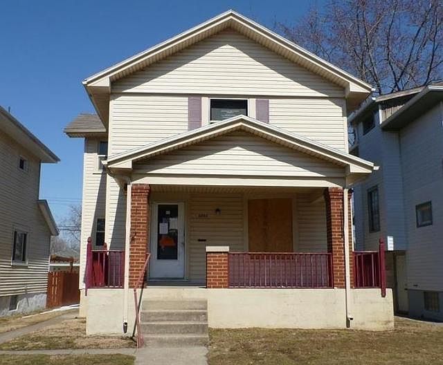 1st image of 3607 E 3rd St