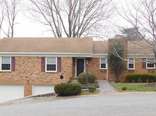 4635 Foxhall Cir, Roanoke, VA