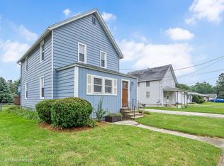 925 Esther Ave, Sycamore, IL 60178