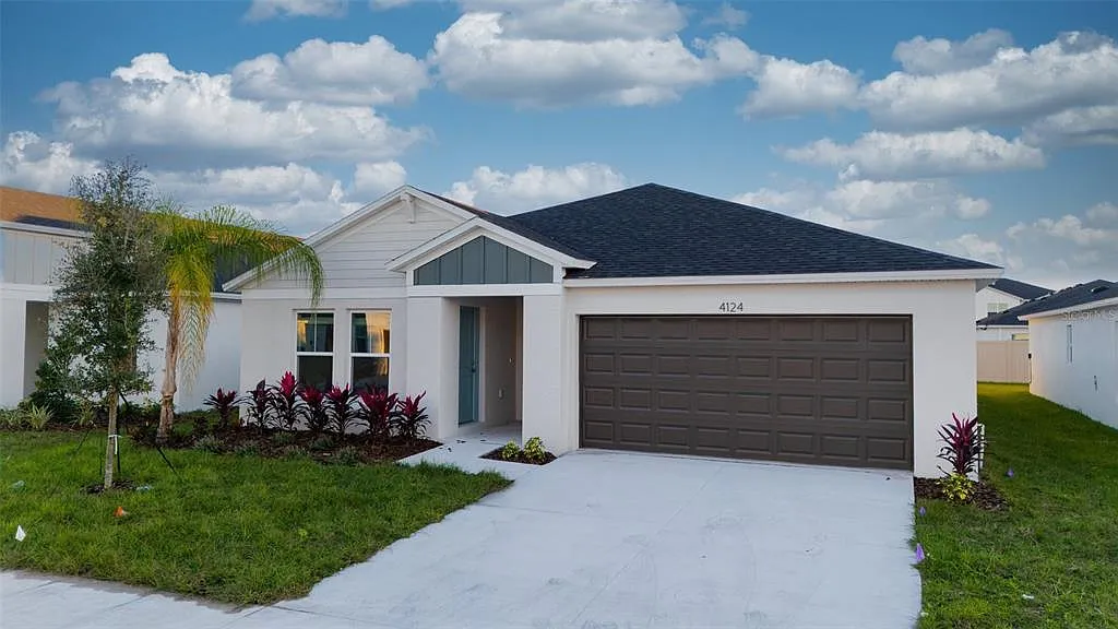 3 bed, 2.0 bath, 1900 sqft, $2,500 — Photo 1