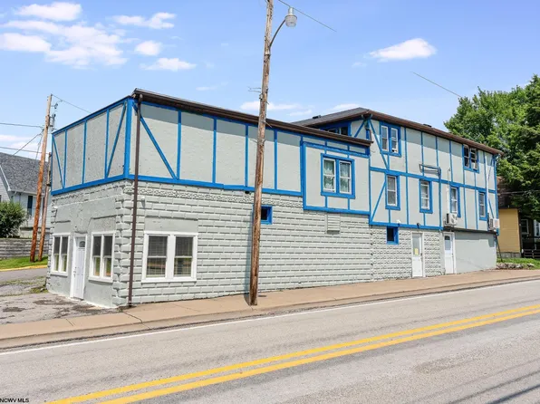 352 Dunkard Ave, Westover, WV 26501