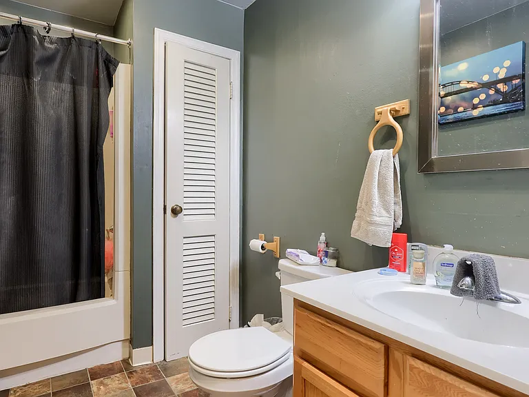 333 E Market St #3 — Photo 6