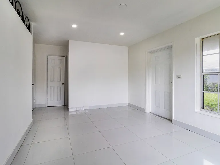 2081 NE 172nd St — Photo 6