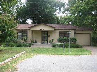 708 Reagan St, Burkburnett, TX 76354