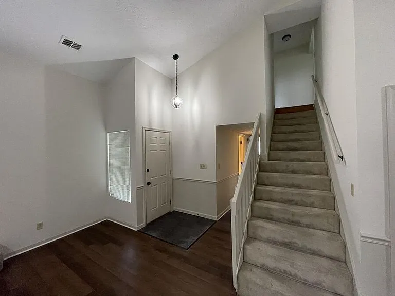 100 Coconut Grove Dr — Photo 12