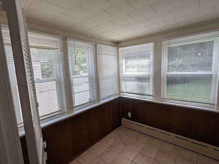 8404 Cedar St — Photo 14