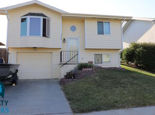 1919 NW 55th St, Lincoln, NE 68528