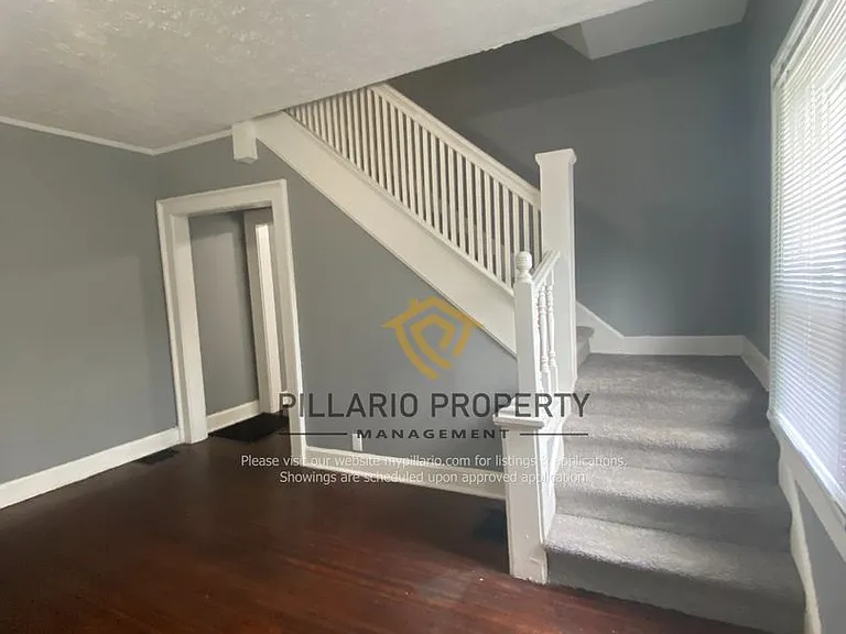 916-918 Fairfield Ave — Photo 9