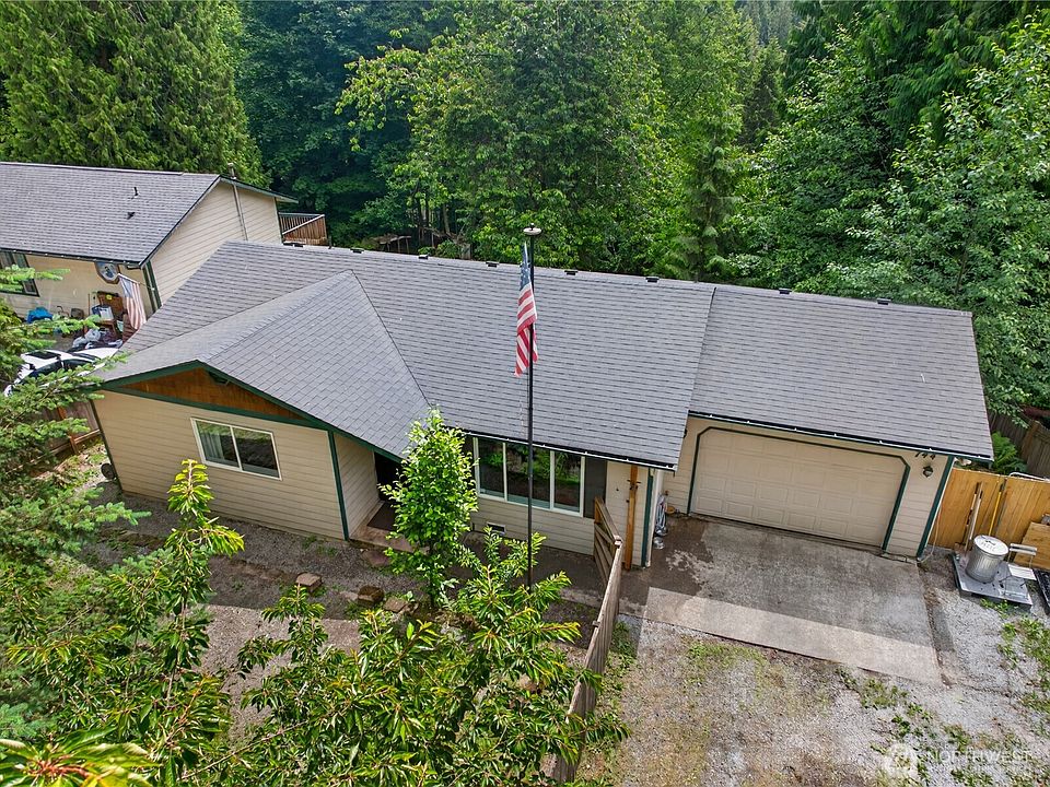 1st image of 744 Summerset Way