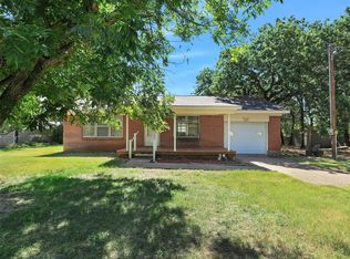 404 Selma Rd, Bowie, TX 76230