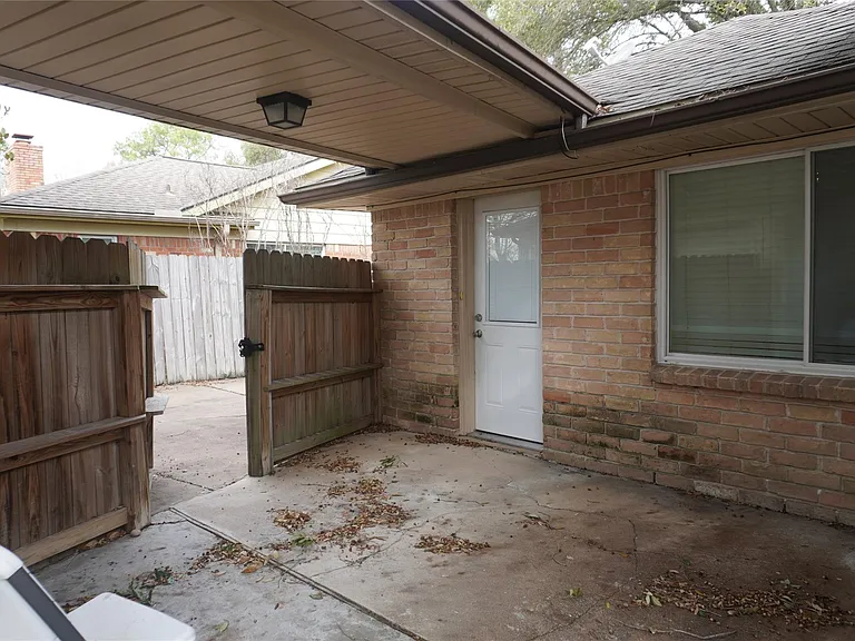 10703 Wickersham Ln — Photo 41
